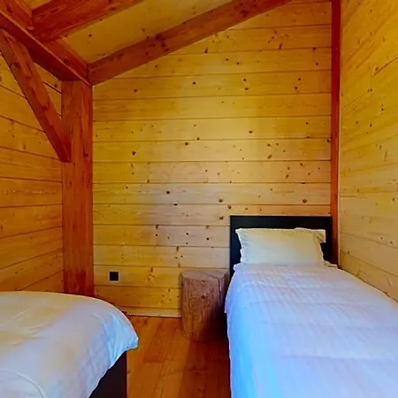 Woodland Village Hotel 3*