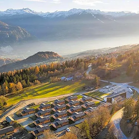 Woodland Village Hotel 3*